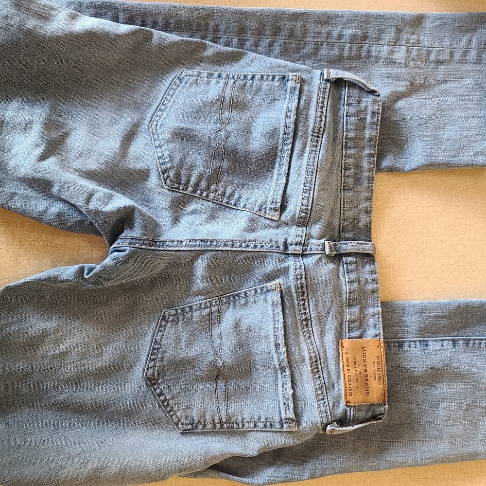 Lucky Jean's 👖